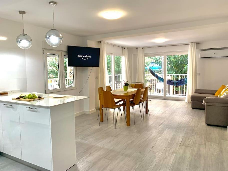 New Stylish Beach Front Apartment Cullera Exterior photo